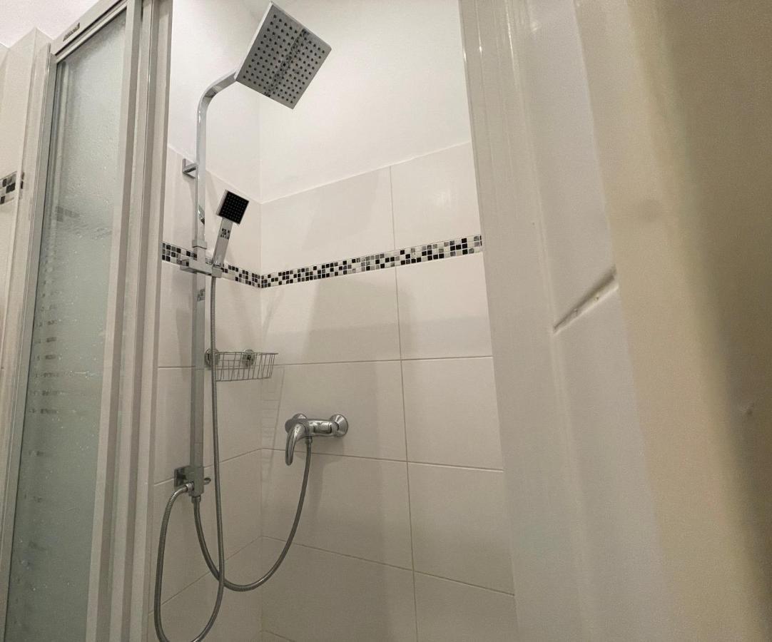Apartamento Central Sunny Flat With Free Parking Viena Exterior foto